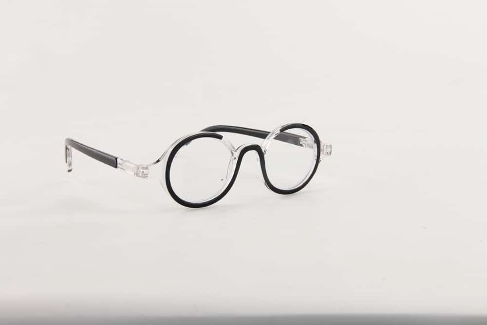 Fashion-Forward Circular Frames